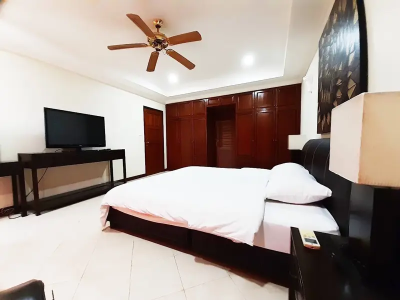  1 bed condo Jomtien with modern facilities, including a Western Kitchen and toilets decorated with high-quality materials and  modern Design,  close to Jomtien Beach, 