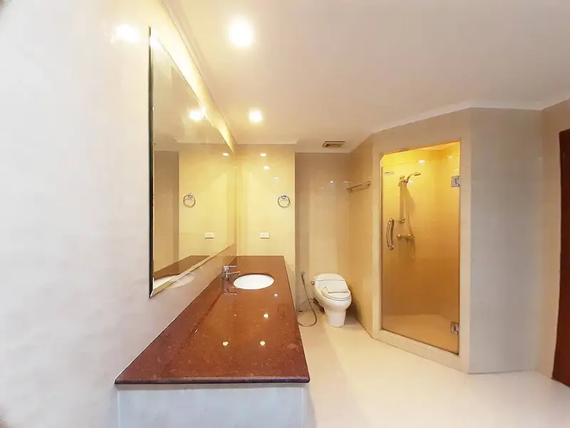  1 bed condo Jomtien with modern facilities, including a Western Kitchen and toilets decorated with high-quality materials and  modern Design,  close to Jomtien Beach, 