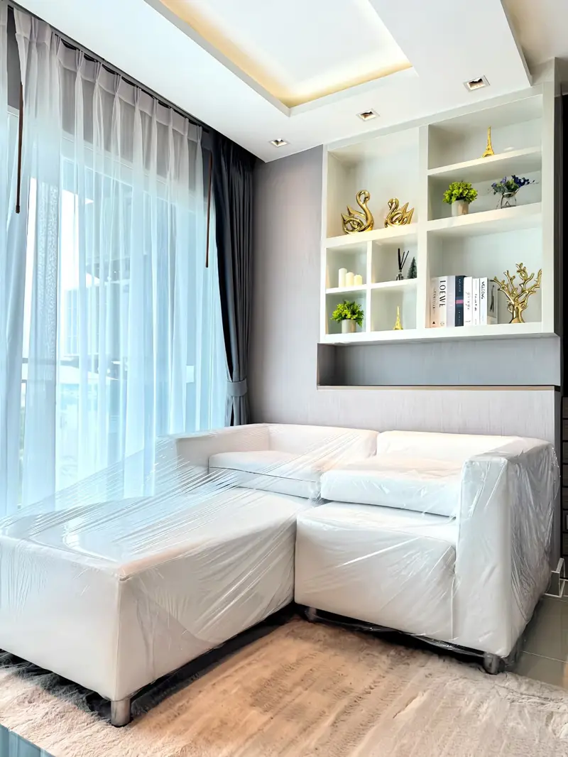 La Santir Pattaya 1 bed condo for sale central city Condo  adjacent to Jomtien Beach, with  large swimming pool, gym, tennis court, on-site shop, jogging track, etc