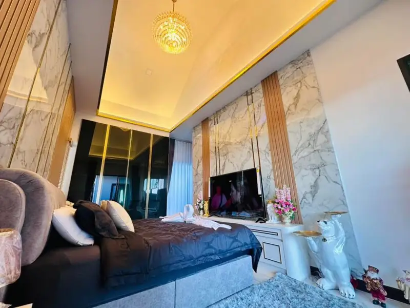 Luxury Modern Pool Villa in the prime Pong 3 Bedroom for sale