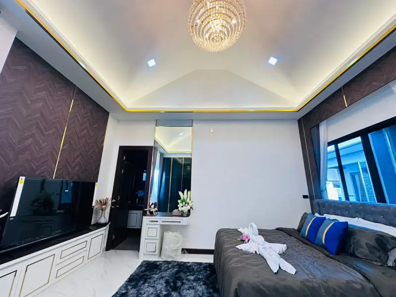 Luxury Modern Pool Villa in the prime Pong 3 Bedroom for sale