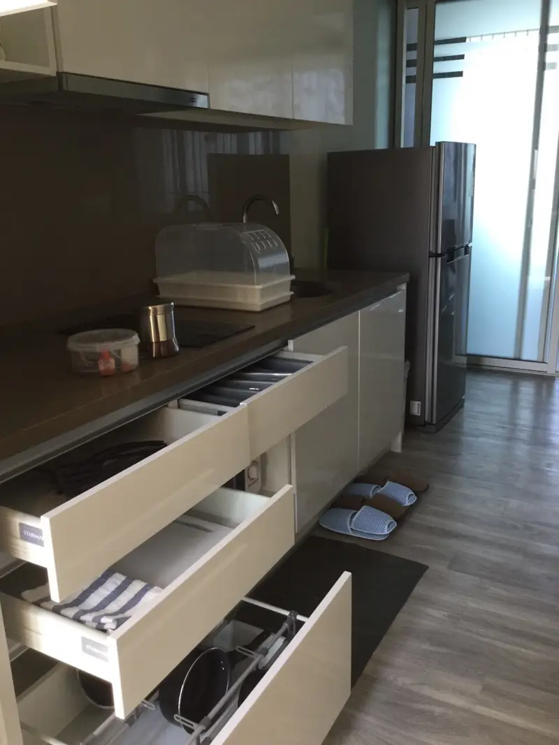 2 bed condo Situated in the prime location of Wong Amat Beach, the new beachfront condominium with an Infinity Sky Pool to feel part of the ocean .A Fitness Centre with a amazing views