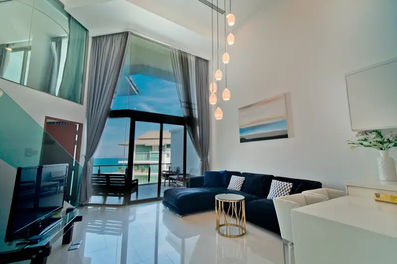 Duplex condo at Beachfront location at Wongamat beach at the Sanctuary at Wongamat, Pattaya and has the following facilities: Swimming pool, Gym, Internet, Security,