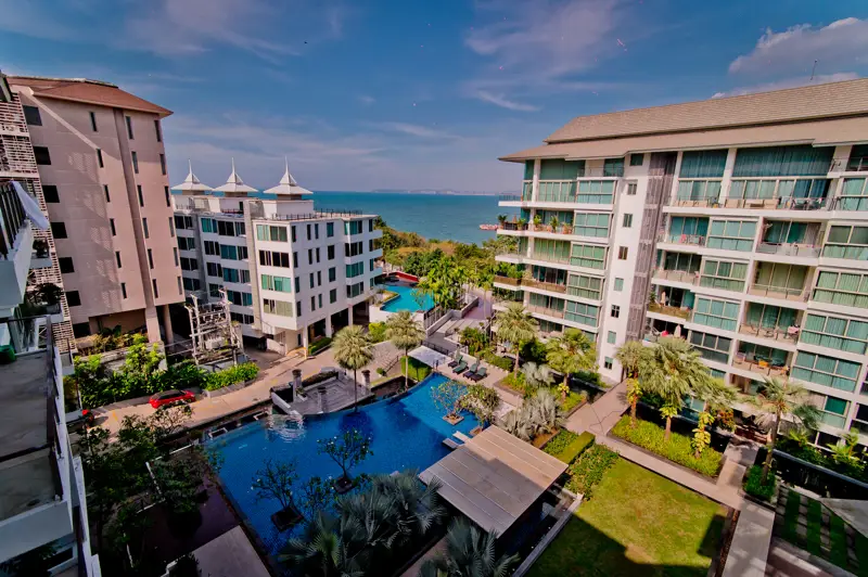 Duplex condo at Beachfront location at Wongamat beach at the Sanctuary at Wongamat, Pattaya and has the following facilities: Swimming pool, Gym, Internet, Security,