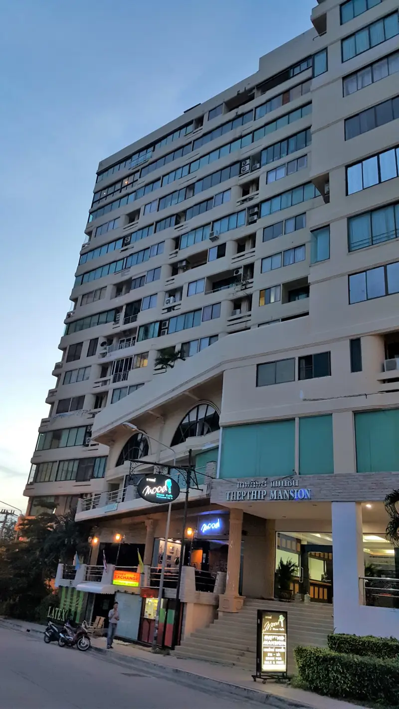 The Thip Manison Phramnak Hill 1 Bedroom for rent