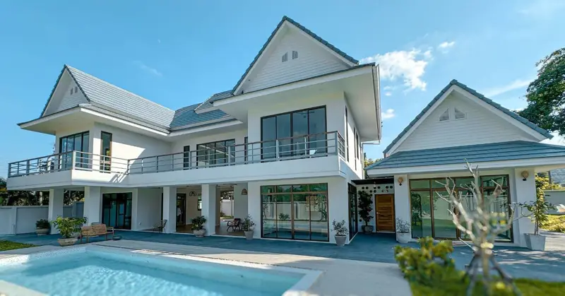 Timeless Elegance – 2-Story Pool Villa Near Khao Chi Chan