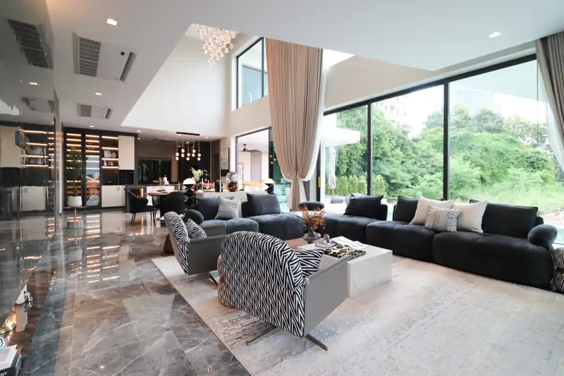 6 bedroom pool villa Jomtien feature private swimming pools and are part of an exclusive community with 24-hour security