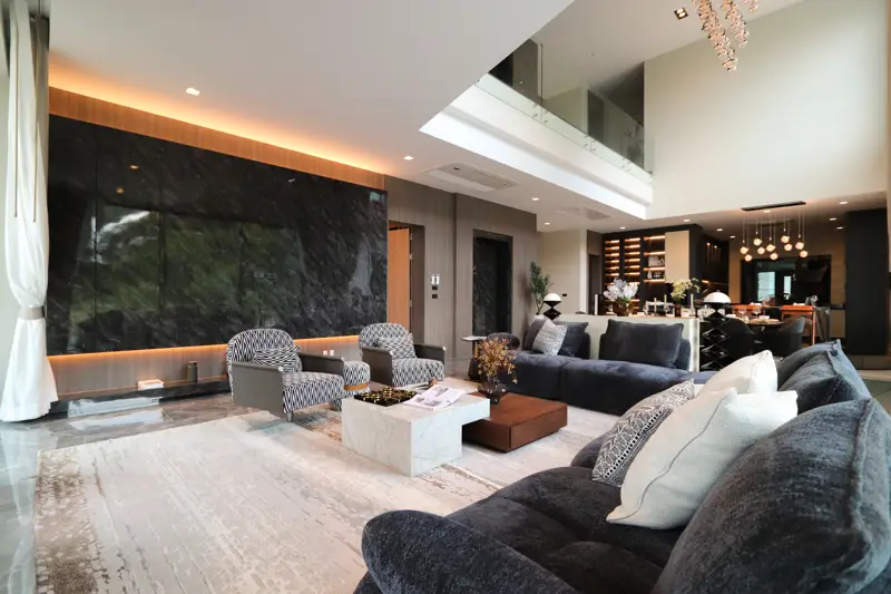 6 bedroom pool villa Jomtien feature private swimming pools and are part of an exclusive community with 24-hour security