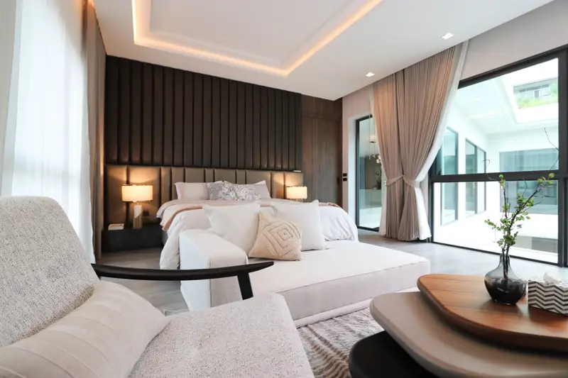 6 bedroom pool villa Jomtien feature private swimming pools and are part of an exclusive community with 24-hour security