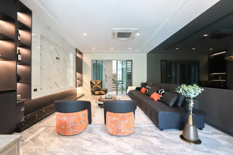 6 bedroom pool villa Jomtien feature private swimming pools and are part of an exclusive community with 24-hour security