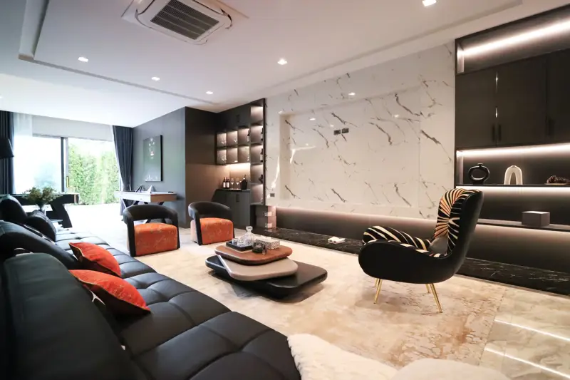 6 bedroom pool villa Jomtien feature private swimming pools and are part of an exclusive community with 24-hour security