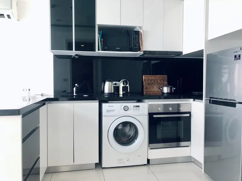 Duplex condo Wong Amat Tower  1 Bedroom, 1 Bathroom  Size: 65 sqm  Floor: 19th  View: Sea view