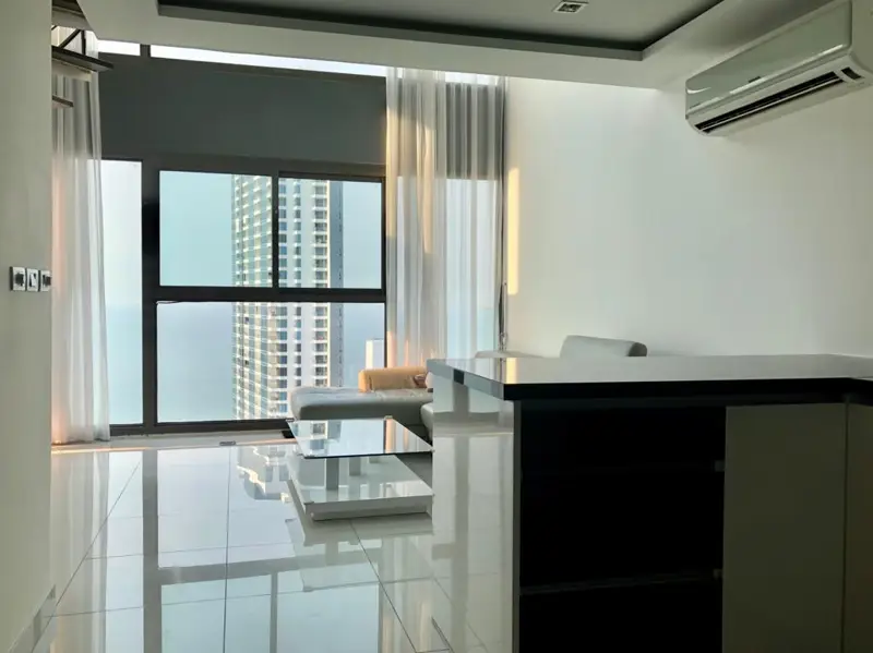 Duplex condo Wong Amat Tower  1 Bedroom, 1 Bathroom  Size: 65 sqm  Floor: 19th  View: Sea view