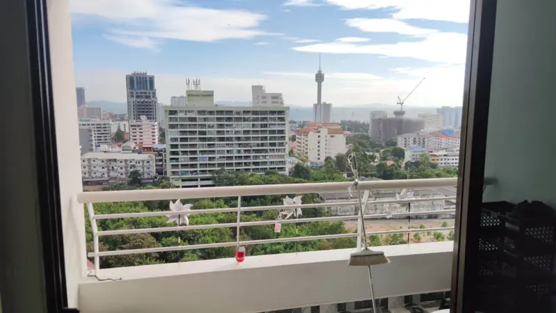 Pattaya Hill resort Condo with  fitness center, car parking, security system..Near to  Food Mart Supermarket, Boon Uea Shopping Plaza, Friendship Supermarket, Bali Hai Plaza, 