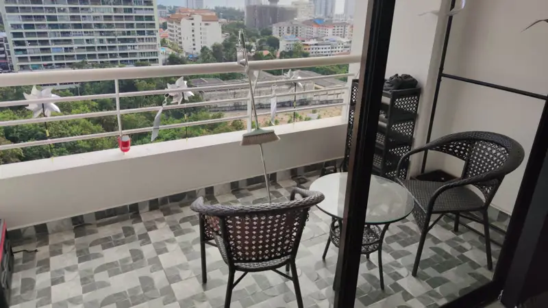 Pattaya Hill resort Condo with  fitness center, car parking, security system..Near to  Food Mart Supermarket, Boon Uea Shopping Plaza, Friendship Supermarket, Bali Hai Plaza, 