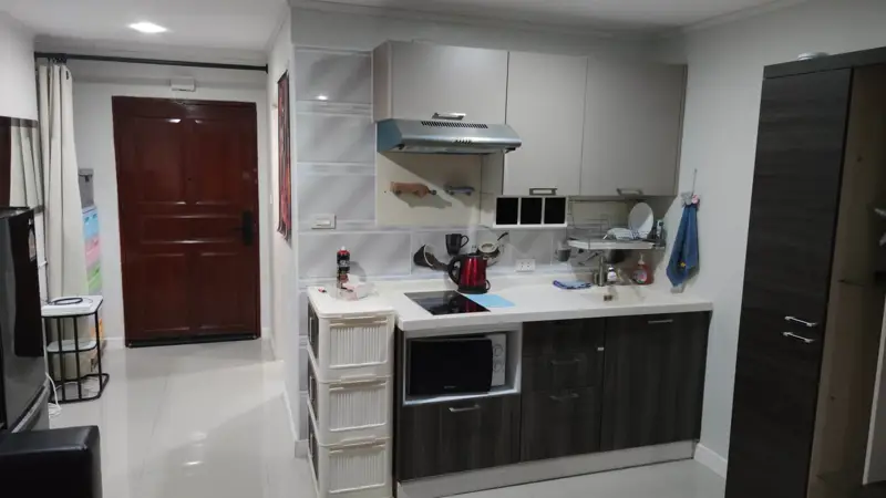 Pattaya Hill resort Condo with  fitness center, car parking, security system..Near to  Food Mart Supermarket, Boon Uea Shopping Plaza, Friendship Supermarket, Bali Hai Plaza, 