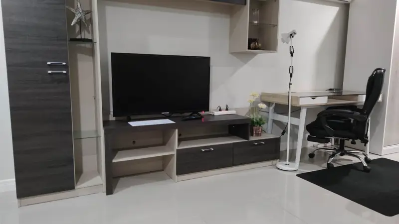 Pattaya Hill resort Condo with  fitness center, car parking, security system..Near to  Food Mart Supermarket, Boon Uea Shopping Plaza, Friendship Supermarket, Bali Hai Plaza, 