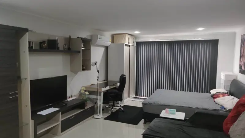 Pattaya Hill resort Condo with  fitness center, car parking, security system..Near to  Food Mart Supermarket, Boon Uea Shopping Plaza, Friendship Supermarket, Bali Hai Plaza, 