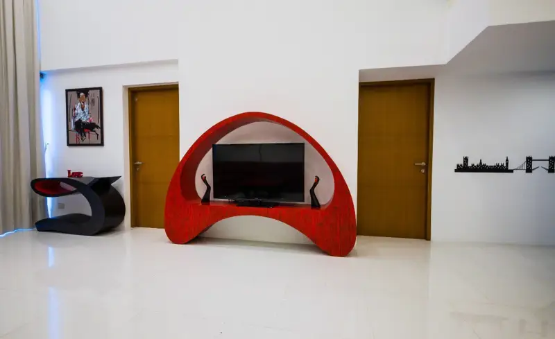 3 bed Duplex at The Sanctuary at Wongamat, Pattaya has the following facilities: Swimming pool, Gym, Internet, Security, Car park, Garden, Sauna, Children's area and Elevator. 