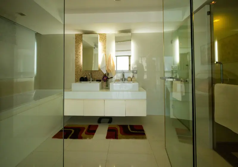 3 bed Duplex at The Sanctuary at Wongamat, Pattaya has the following facilities: Swimming pool, Gym, Internet, Security, Car park, Garden, Sauna, Children's area and Elevator. 