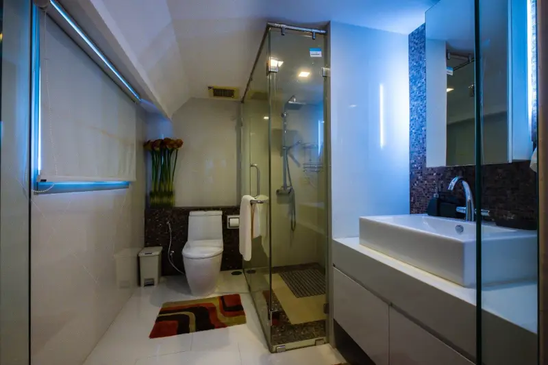 3 bed Duplex at The Sanctuary at Wongamat, Pattaya has the following facilities: Swimming pool, Gym, Internet, Security, Car park, Garden, Sauna, Children's area and Elevator. 