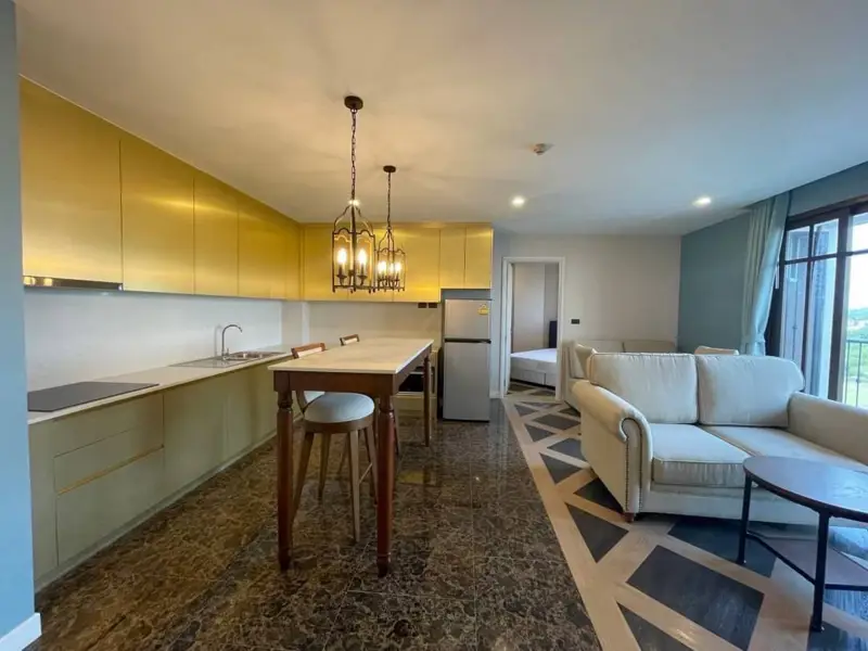 2 bed Condo Jomtien clubhouse, family club, playground, jacuzzi, garden, swimming pool, fitness center, sauna, library,