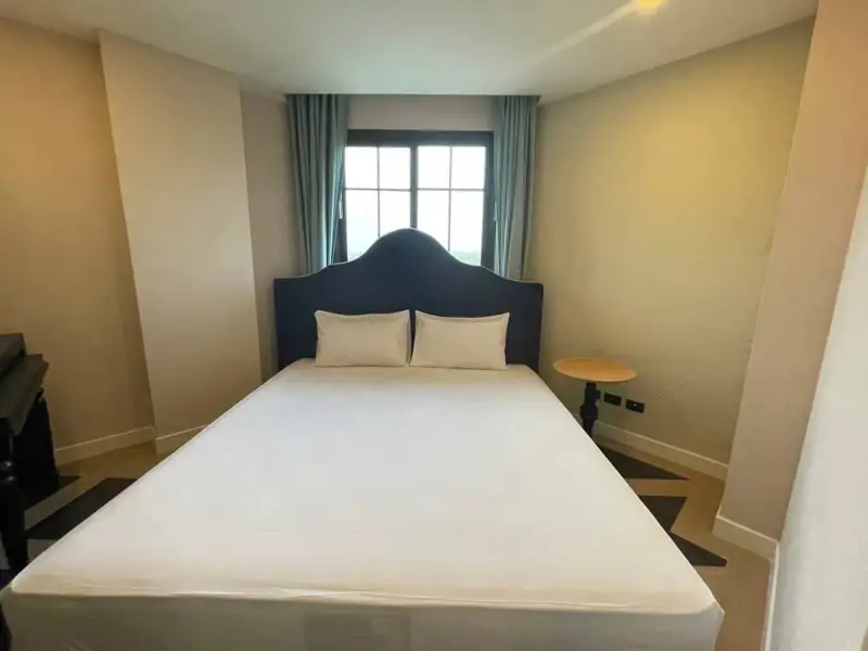 2 bed Condo Jomtien clubhouse, family club, playground, jacuzzi, garden, swimming pool, fitness center, sauna, library,