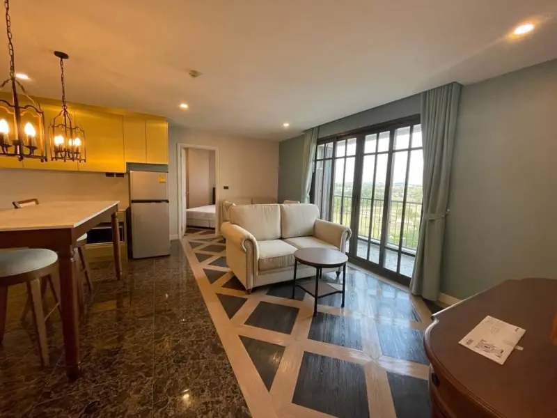 2 bed Condo Jomtien clubhouse, family club, playground, jacuzzi, garden, swimming pool, fitness center, sauna, library,