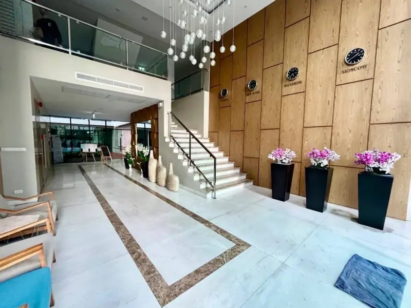 Condo for  sale at AURORA Pratumnak in Pattaya (Thailand) at  Cozy Beach area of Pratumnak Hill, only 300 meters  to the sea with Swimming pool, Gym, Security, Car park, Sauna and Concierge.