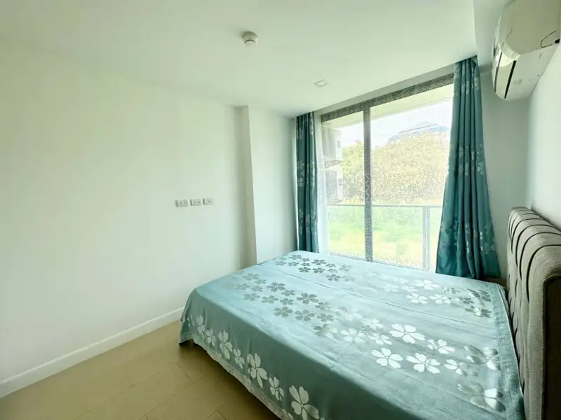 Condo for  sale at AURORA Pratumnak in Pattaya (Thailand) at  Cozy Beach area of Pratumnak Hill, only 300 meters  to the sea with Swimming pool, Gym, Security, Car park, Sauna and Concierge.