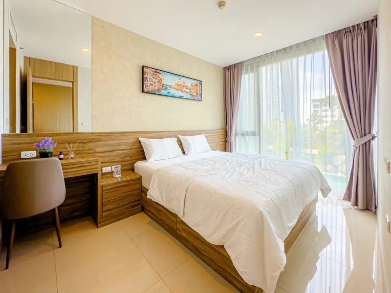 Riviera Wong Amat 1 Bedroom for sale luxury facilities including multiple swimming pools (including infinity edge sky pools), a fully-equipped gym, gardens, a kids' club, games room, 24-hour security