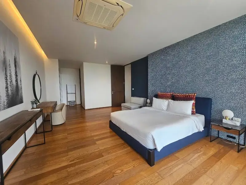 3 bed condo Bangsaray Heights with extensive facilities and complete exclusive services, including the gym, swimming pool, tennis court, Thai & International restaurants