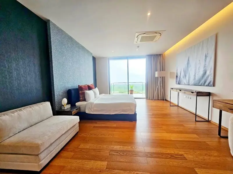 3 bed condo Bangsaray Heights with extensive facilities and complete exclusive services, including the gym, swimming pool, tennis court, Thai & International restaurants