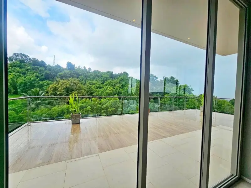 3 bed condo Bangsaray Heights with extensive facilities and complete exclusive services, including the gym, swimming pool, tennis court, Thai & International restaurants
