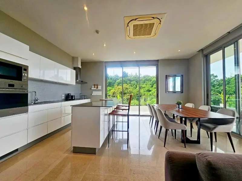 3 bed condo Bangsaray Heights with extensive facilities and complete exclusive services, including the gym, swimming pool, tennis court, Thai & International restaurants