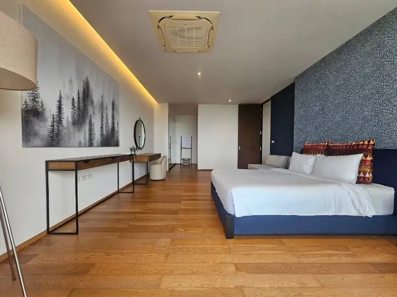 3 bed condo Bangsaray Heights with extensive facilities and complete exclusive services, including the gym, swimming pool, tennis court, Thai & International restaurants