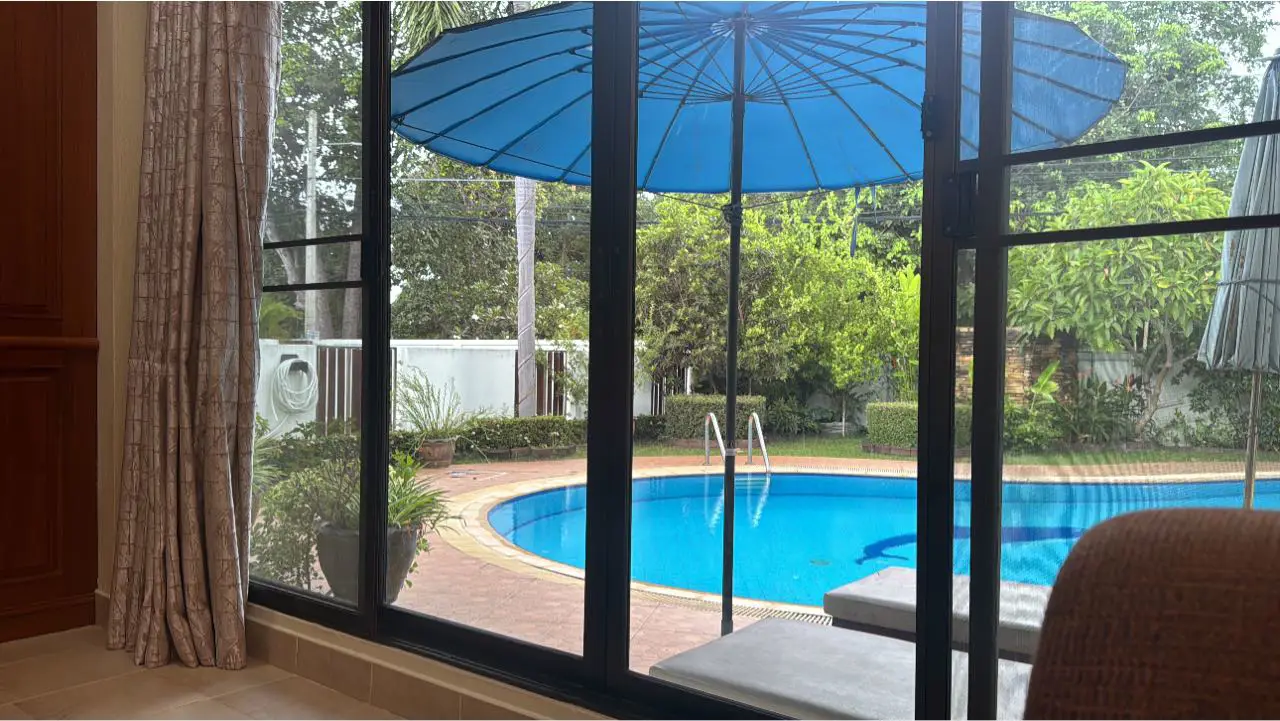 SP Village 3 East Pattaya 4 Bedroom House for rent pool
