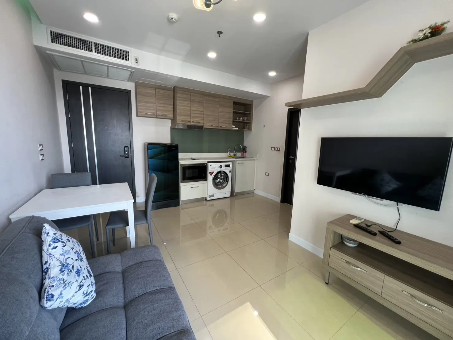 Dusit Grand Condo View 1 Bedroom for sale