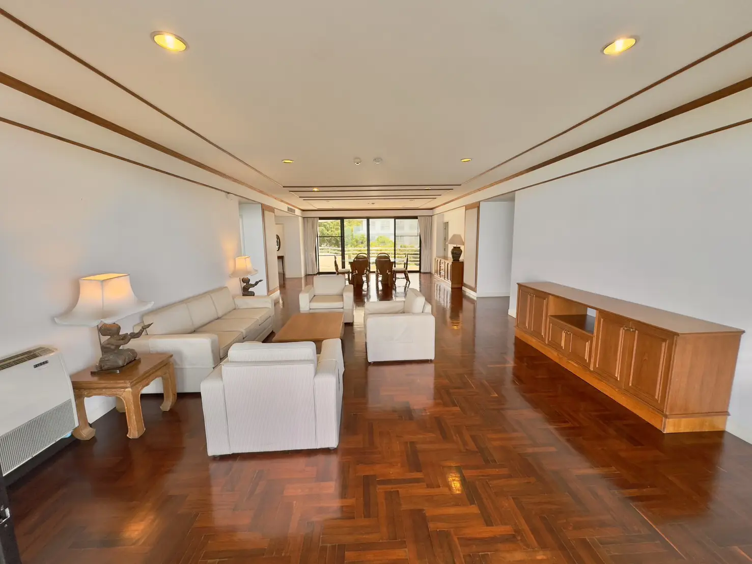 Royal Cliff Tower 3 Bedroom for rent