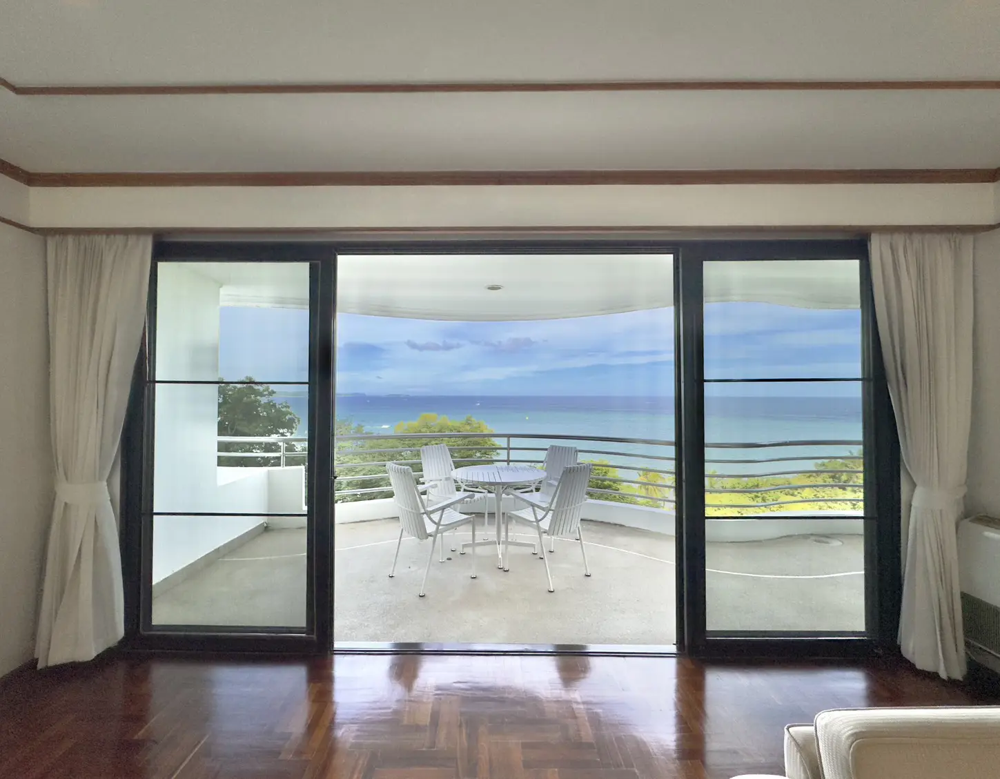 Royal Cliff Tower 3 Bedroom for rent