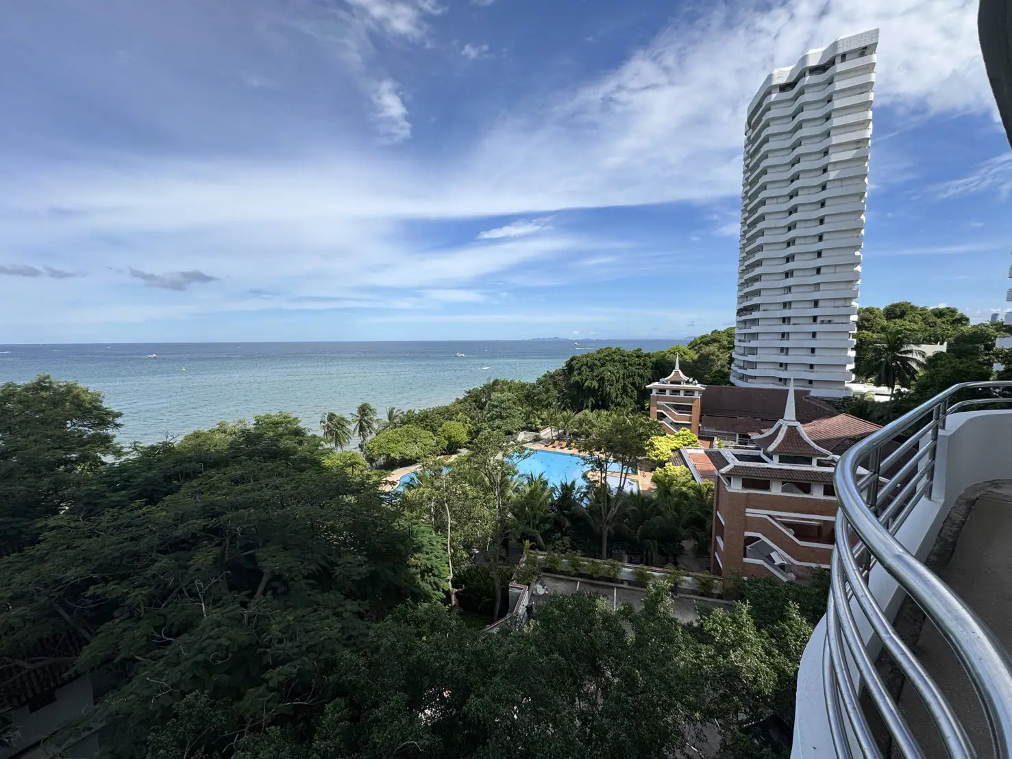 Royal Cliff Tower 3 Bedroom for rent