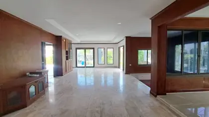 Two-story house in Trakulthong Village, Sriracha 5 Bed for sale