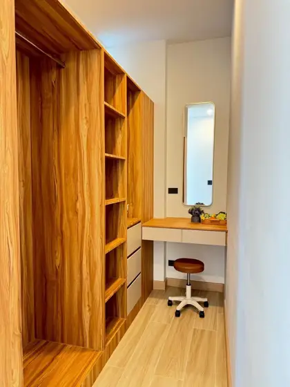 Pool villa located on Jomtien 2nd Road.5 Bedroom for sale