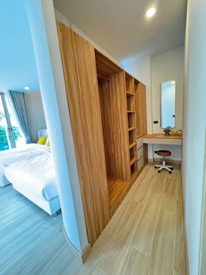 Pool villa located on Jomtien 2nd Road.5 Bedroom for sale