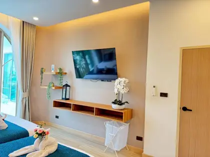 Pool villa located on Jomtien 2nd Road.5 Bedroom for sale