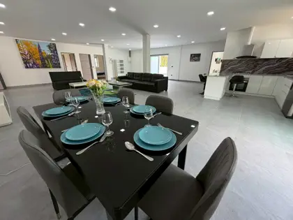  House on 1 Rai land new renovated 6 Bedroom for sale