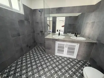  House on 1 Rai land new renovated 6 Bedroom for sale