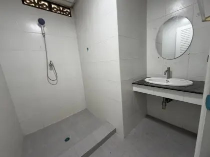  House on 1 Rai land new renovated 6 Bedroom for sale