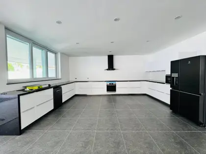 Newly Renovated 4BR House