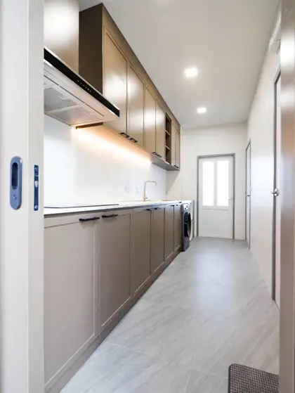Large pool villa for sale  luxury private pool villa perfectly positioned just off Sukhumvit Road, Quiet neighborhood and  convenient.